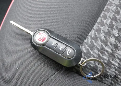 2017 Fiat 500 Pop из США, поврежденный, VIN 3C3CFFKR6HT535833